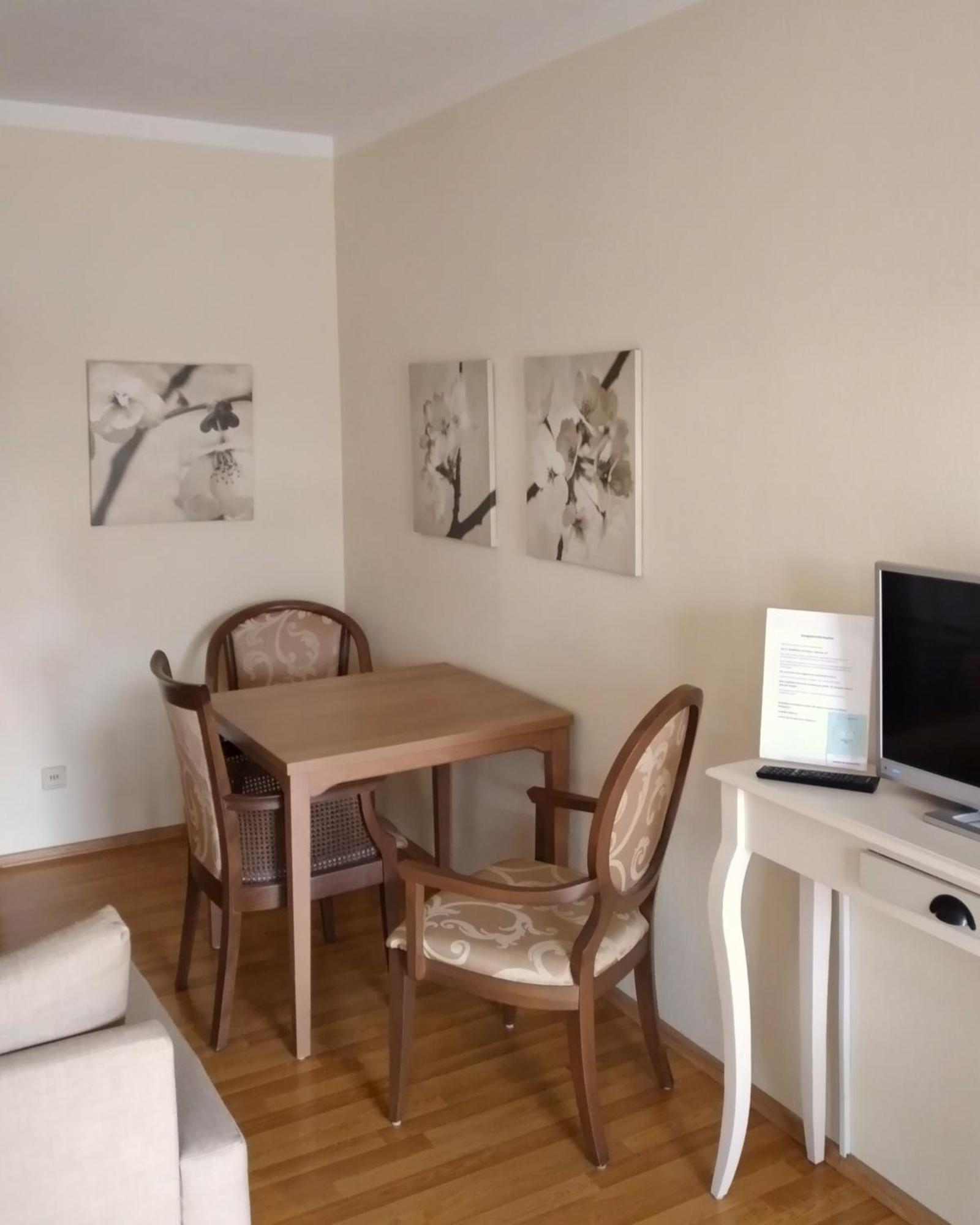 דירות ארפורט Wohlfuehlen Mit Grossem Balkon מראה חיצוני תמונה